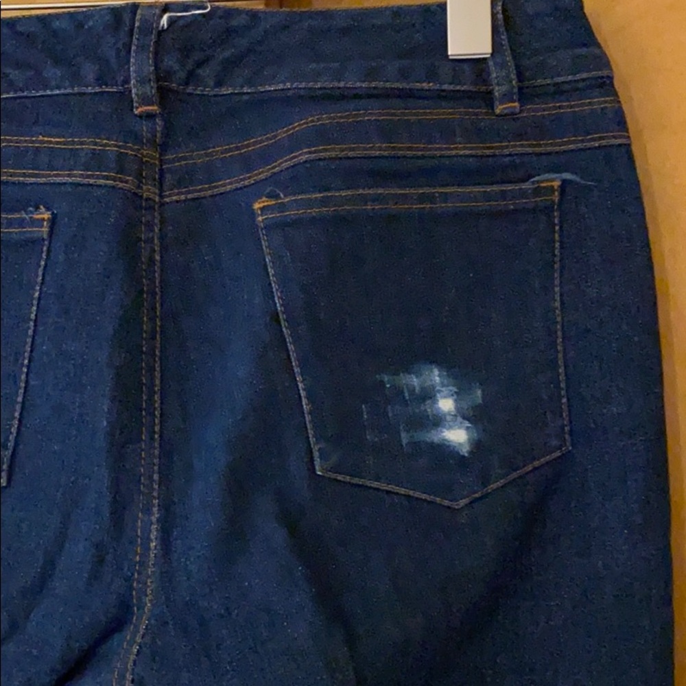Womyn Ripped Jeans - Picture 6 of 9